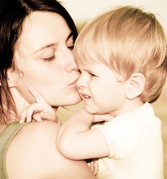 孩子3岁前谁带跟谁亲？你在娃身上偷的3种懒，以后不一定能还上