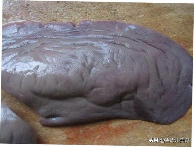 这菜是“补钙王”，和它搭配补铁补钙最适合春天，长得高眼睛亮