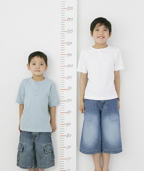 孩子个不高都是妈妈的错？影响孩子身高的5个因素，你知道几个？