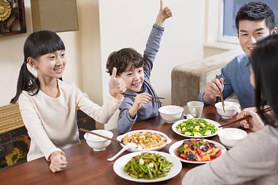 孩子有2个长高黄金期，家长避开这3点，孩子猛长8公分！