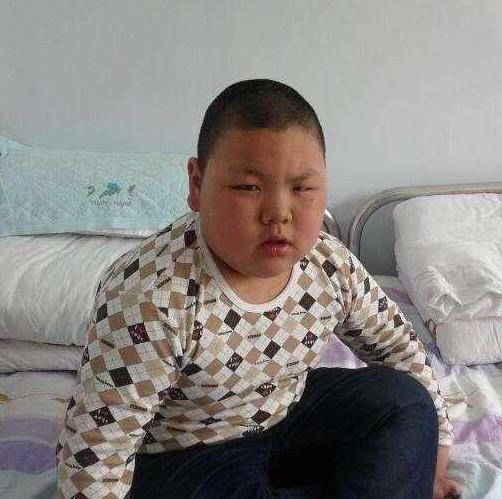 家长最关心的问题之一，这3种孩子很难成高个子，最后一种很常见