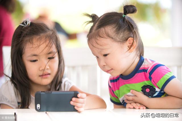 孩子沉溺手机？聪明父母这样做，从根本解决问题，别的家长都效仿