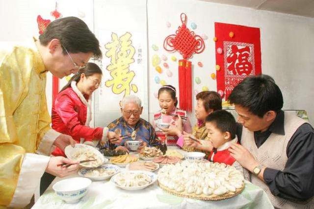 春节走亲访友，三种行为可能已对娃造成隐性伤害，你留意到没有？
