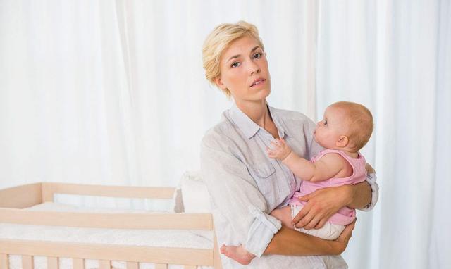 宝宝一哭就赶紧抱？这是正确的育儿做法吗？听懂＂婴语＂很重要