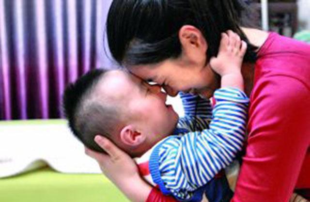 教育孩子，父母要学会放手！不要让他觉得：“做你的孩子真累！”