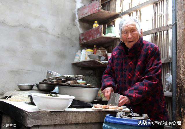 今年过年，孩子和你一起劳动了吗？喜欢劳动的孩子将来不会吃亏
