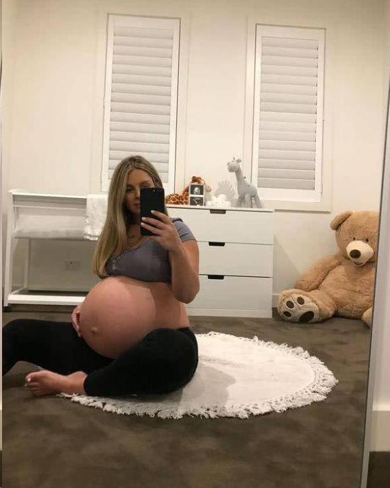 孕妈的烦恼：怀二宝时孕肚太大，饱受负面评价恶意嘲讽！