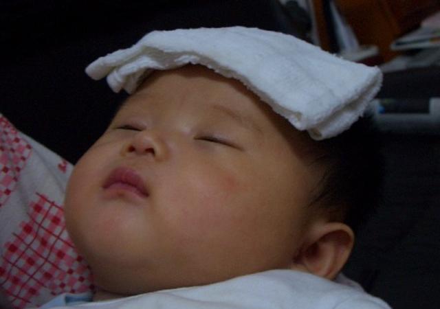 节后综合征：宝宝吃多积食了，宝妈用这4招，“召回”宝宝食欲！