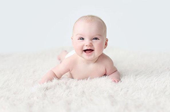 出生后，孩子这行为出现越早，说明大脑发育不错，你家孩子有吗？