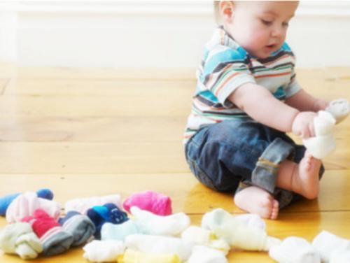 为什么宝宝爱脱袜子？原因找到了，家有爱脱袜子的宝宝看过来