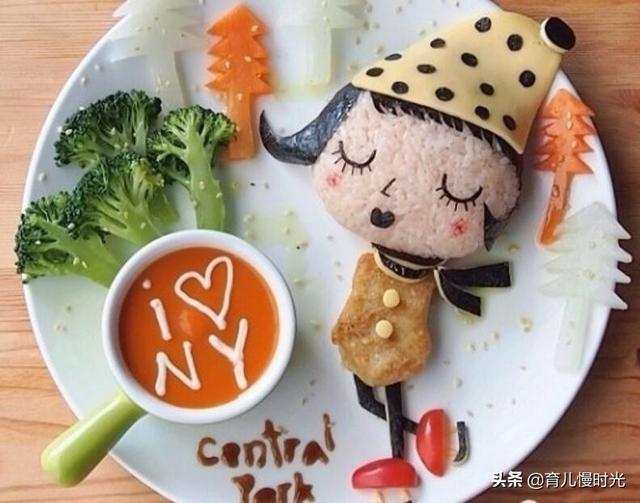 宝宝学做饭，锻炼五感好处多！两岁以上就可以帮厨啦！