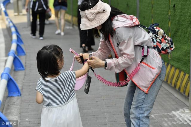 孩子走丢了，找到的时候很多宝妈会这样做，殊不知对孩子伤害很大
