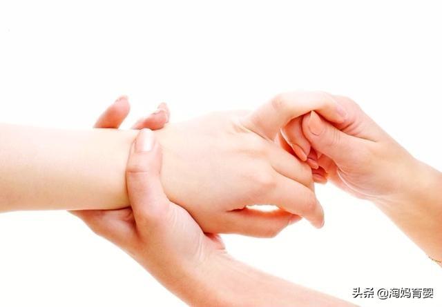 孕晚期，多数孕妇会有这4种不适症状，你中了几个？