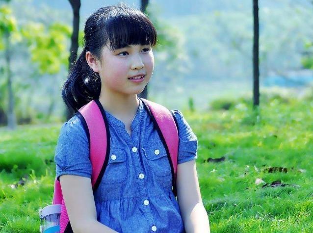 女孩子月经初潮,若没早于这个年龄,家长不用担心影响身高!