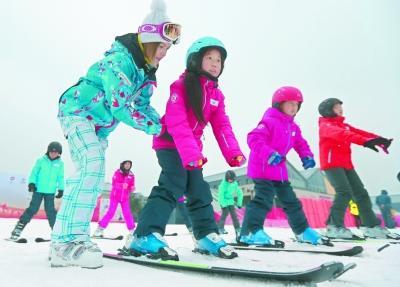 冰雪运动越来越热 花样滑冰考级人数翻倍