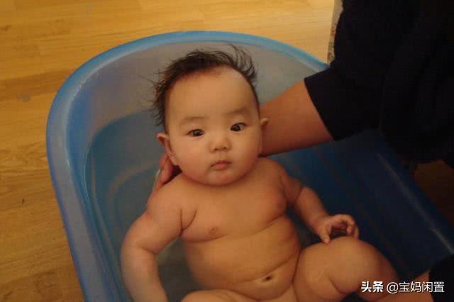 宝宝多久洗一次澡？有哪些注意事项？听听专家的建议