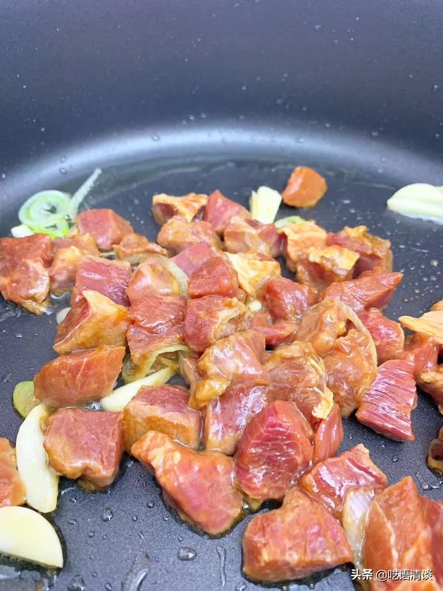 彩椒牛肉粒儿，孩子吃了补铁不缺维生素，这个比吃保健品还营养