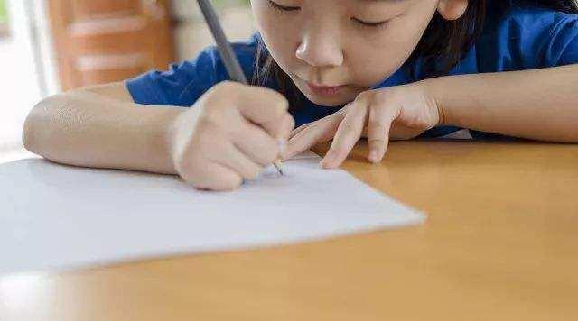 孩子将来有没有出息，看这四点就知道！全中的应该不多