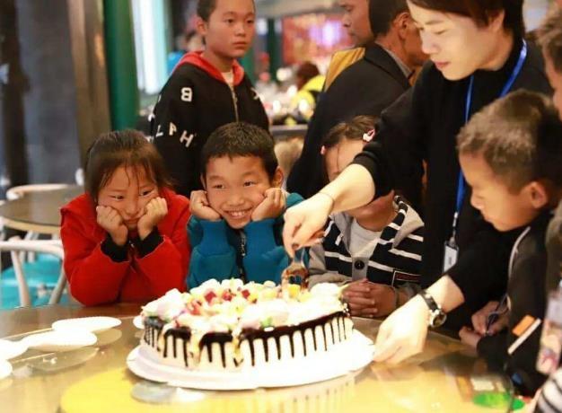 给孩子过生日时，阴历和阳历，过哪一个更好？看完后你就知道了！