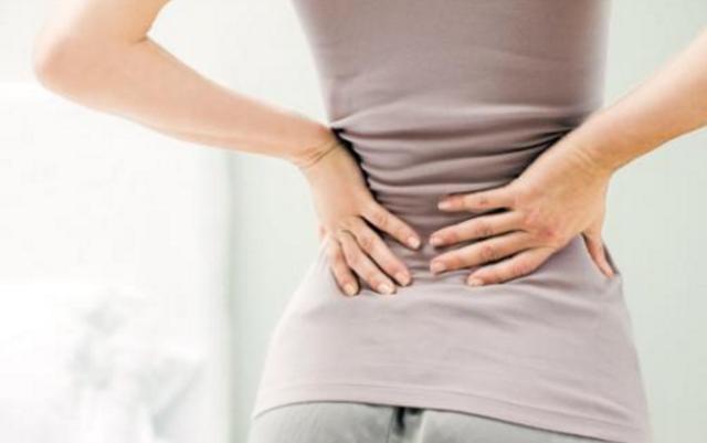 产后腰疼，不是生孩子后遗症，而是月子里经常这样做