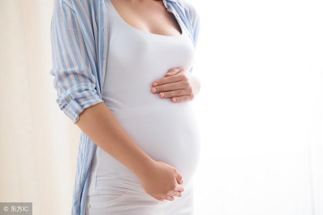 分娩说：离预产期只有十几天了，孕妈突然腰疼会不会提前生呢？