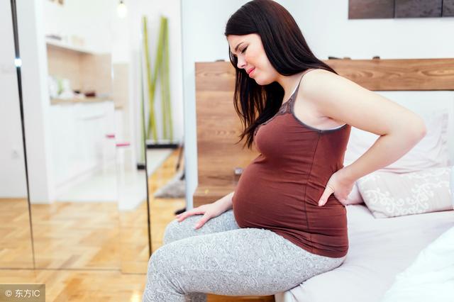 分娩说：离预产期只有十几天了，孕妈突然腰疼会不会提前生呢？