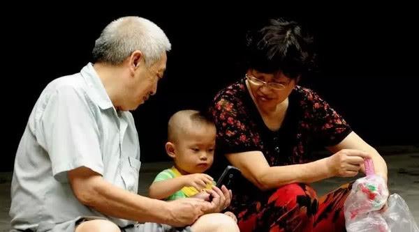遇上四种婆婆，再苦再累也要自已带孩子，娃长大了会感激你