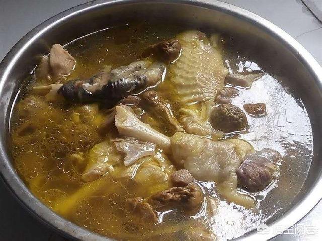 坊间传说喝鸡汤能下奶，是真的吗？