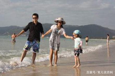 婆婆，我年薪八十万，年底带孩子去度假怎么就败家了？