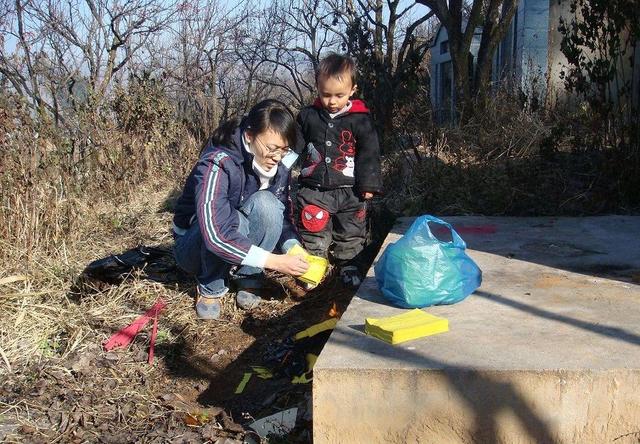 孩子面对亲人去世这件事，家长怎么做才能让孩子没有心理阴影？