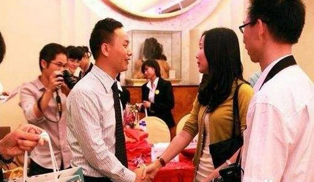 元宵节串门，别人夸你家孩子，回复方式很重要，家长别犯错