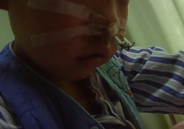 生下大胖小子，妈妈一看他的鼻子，吓呆了
