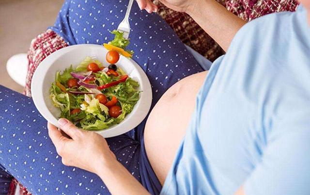 吃龙眼会滑胎？孕期真正要忌口的食物是这4类！孕妈务必要谨记