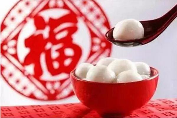 孩子问：为啥元宵节不放假啊？应怎么回答呢？这宝妈回答得到点赞