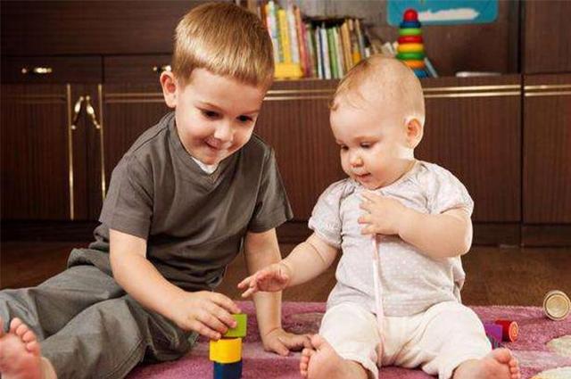 格格：有了二胎后，这三句话最伤害大宝，父母要注意！