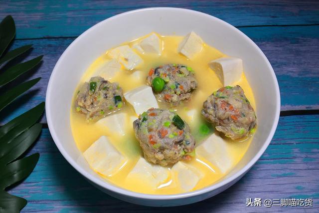 开学后，这汤我常做给孩子喝，汤浓味美，补钙易消化，孩子猛长个
