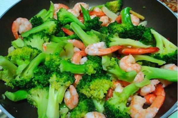 春季，是孩子长高的最佳季节，这些助长高食谱，要记得多让孩子吃