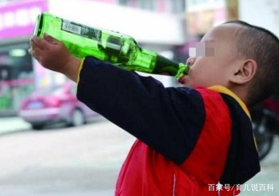 3岁就开始狂饮，6年前那个网红“小酒神”，如今过得怎么样？