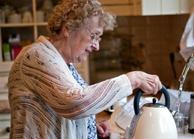 奶奶和姥姥,到底有什么不同?来看看孩子们的回答吧