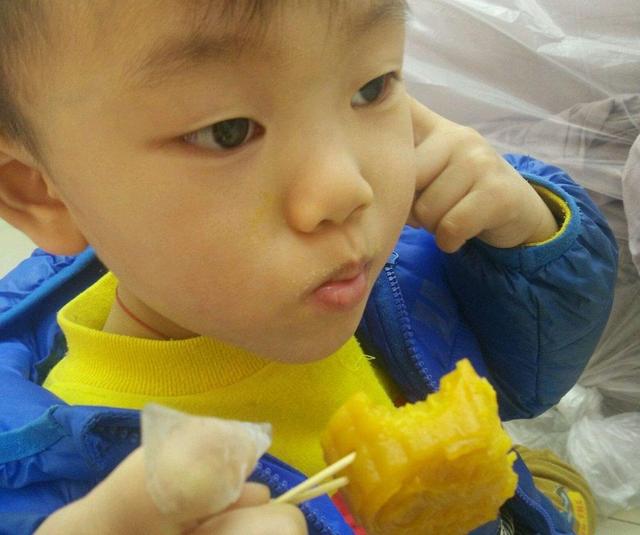 这些潜藏的“食品杀手”，你给孩子买过吗？不少父母都中过招