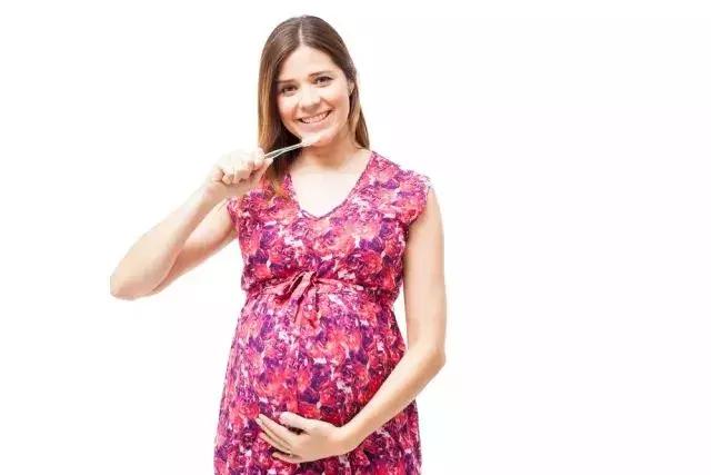 生一个孩子坏一颗牙？孕妇口腔保健谨记四点！