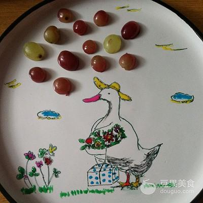 #精品菜谱挑战赛#绘本餐盘画《鸭婶芭芭探望病人》