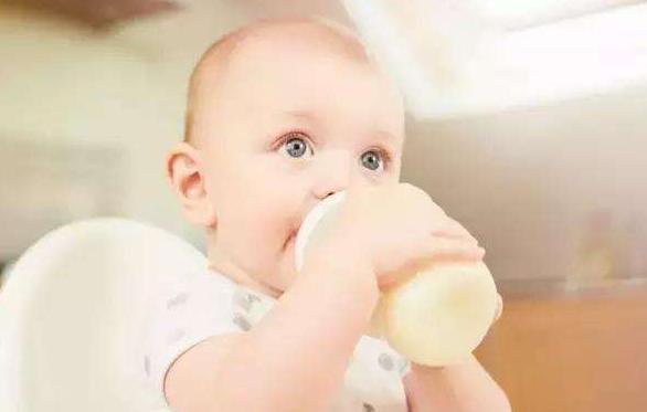 婴儿乳糖不耐受是添加乳糖酶，还是无乳糖奶粉？