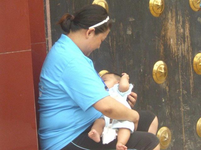 母乳在这个时间停最好，如果超过了，对宝宝身体这一功能有损伤