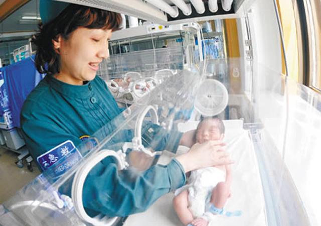 产后30分钟无法及时喂奶？即使宝宝不在身边，用这个方法也能开奶