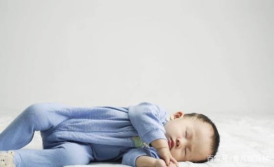 孙子姓黄，爷爷取的这个名字，孩子一上学就受到大家的“爱戴”