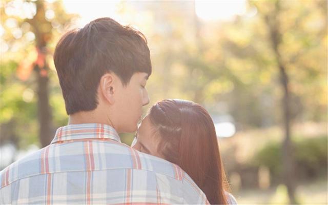 90后产妇第一胎生了闺女，追了二胎，又不是儿子，婆婆却乐开了花
