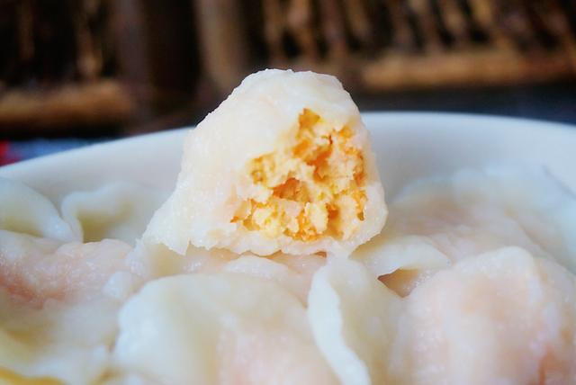 这肉虽然贵，也要舍得给孩子吃，用它包饺子，孩子长大个，更聪明