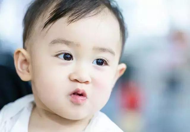 孩子说话结巴有问题？需要治疗？医生和你讲真话