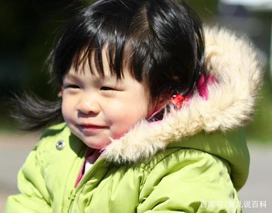 女儿问：妈妈那里怎么长毛发？这位妈妈的回应堪比教科书！值得学